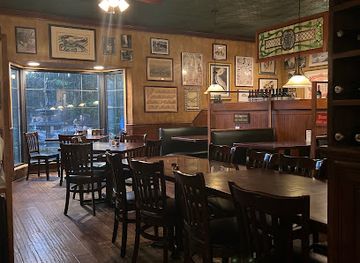 mississippi/the-pine-belt/restaurant/crescent-city-grill