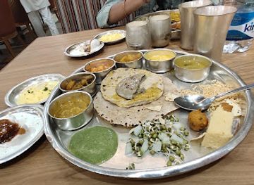 india/western-india/restaurant/haldiram-s-thaat-baat-restaurant