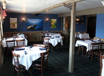 virginia/northern-neck/restaurant/dockside-restaurant-tiki-bar