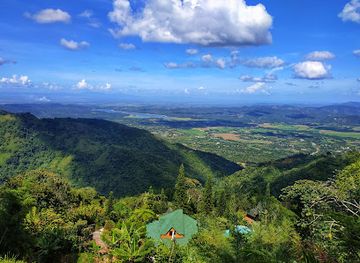 dominican-republic/central-mountain-range/restaurant/mountain-view-casabito