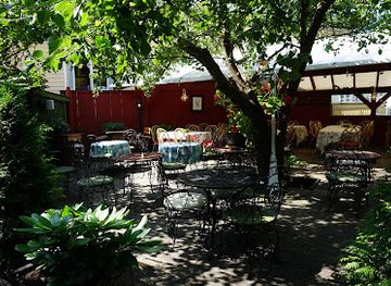 finland/turku/naantali/restaurant/luostarin-puutarha