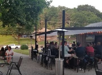 rhode-island/blackstone-river-bikeway/restaurant/black