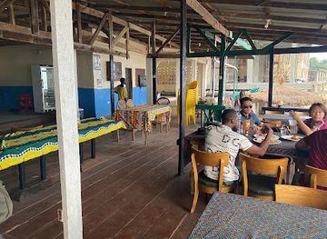 sierra-leone/western-area/restaurant/paul-s-beach-bar-restaurant