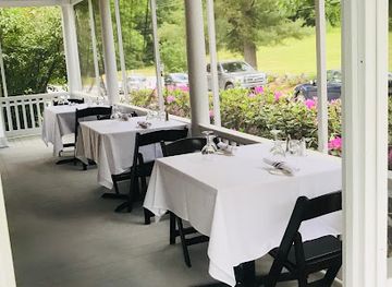 new-hampshire/mount-monadnock/restaurant/the-grove-at-woodbound-inn