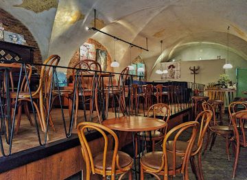 romania/transylvania/restaurant/bistro-de-l-arte