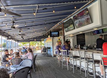 maryland/ocean-city/restaurant/tailchasers-restaurant-dock-bar