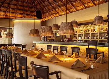 Cenacolo Hotel Zone Cancún