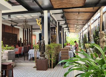 cambodia/siem-reap-province/restaurant/chanrey-tree