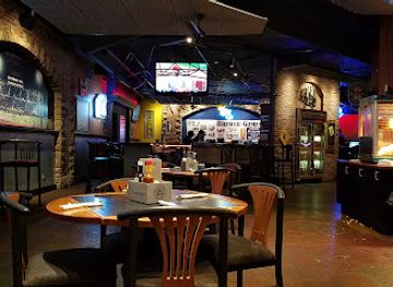 wisconsin/la-crosse/restaurant/ardies-flipside-pub-grill