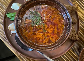 ukraine/chernivtsi/restaurant/bukovynski-nalyvanky