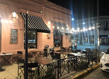 argentina/rosario/barrio-pichincha/restaurant/el-luchador-de-pichincha