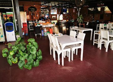 thailand/ayutthaya/restaurant/luam-jaophraya