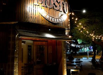 argentina/gran-chaco/restaurant/mosto-cerveceria-artesanal