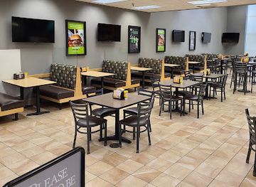 iowa/muscatine/restaurant/wahlburgers