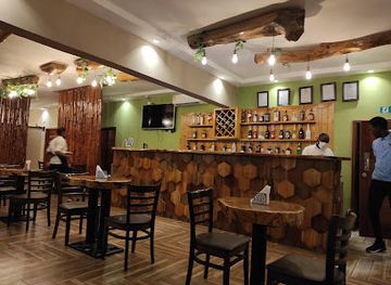 ghana/western-north-region/restaurant/oliver-twist-shack