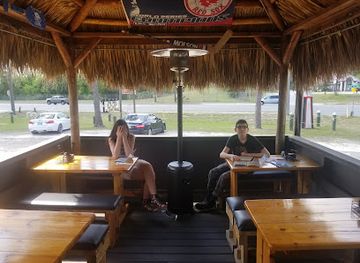 florida/crystal-river/restaurant/dan-s-clam-stand