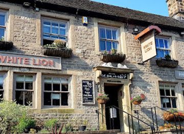 united-kingdom/peak-district/restaurant/white-lion