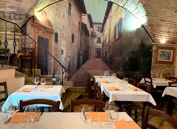 italy/san-gimignano/restaurant/chiribiri