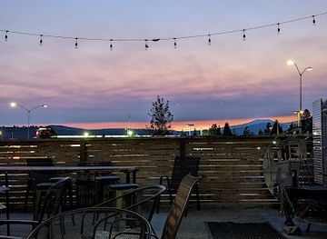 oregon/klamath-falls/restaurant/the-falls-taphouse