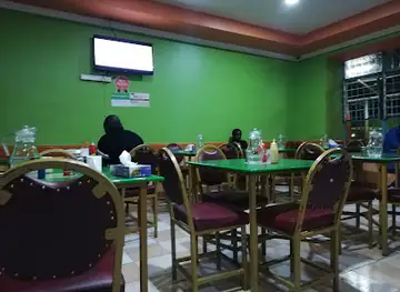 IPIZ RESTAURANT NAKURU. ( Govt.road BONTANA Junction , chege hse opposite Jimmy's chomabite)