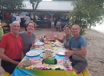 saint-vincent-and-the-grenadines/canouan/restaurant/mandy-man-beach-bbq