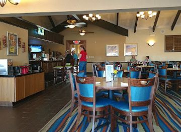 florida/daytona-beach/restaurant/traders-restaurant-tiki-lounge