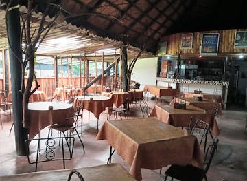 zimbabwe/harare/restaurant/cultures-resort-traditional-african-restaurant