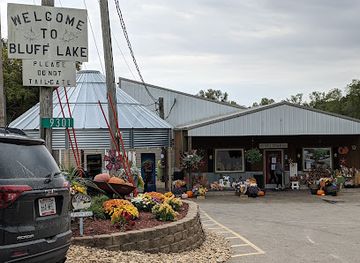 iowa/dutch-heritage-area/restaurant/bluff-lake-catfish-farm