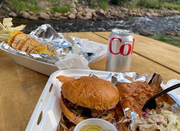 colorado/estes-park/restaurant/rivers-edge-bbq