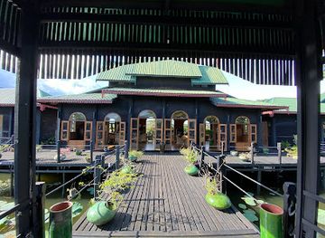 myanmar-burma/inle-lake/restaurant/inle-heritage-house-restaurant