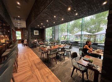 philippines/cebu-city/restaurant/the-pig-and-palm