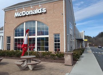 connecticut/talcott-mountain/restaurant/mcdonald-s