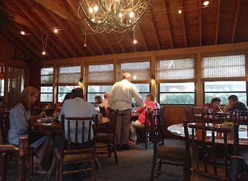 north-carolina/great-smoky-mountains/restaurant/wolfgang-s-restaurant-wine-bistro