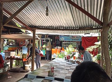 indonesia/pulau-moyo/restaurant/warung-nasi-bangkong-khas-bali