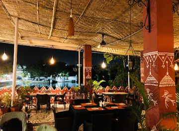 india/udaipur/restaurant/candle-light-lake-view-restaurant