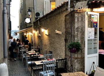 france/cassis-calanques/restaurant/a-table