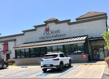 california/tracy/restaurant/applebee-s-grill-bar