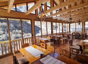 albania/chameria/restaurant/restorant-tradicional-hotel-te-cemi