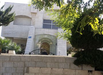 jordan/burial-mounds/restaurant/levant-restaurant