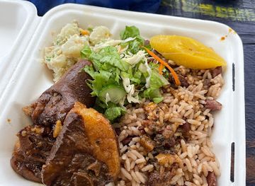 saint-vincent-and-the-grenadines/canouan/restaurant/bagg-a-chipz