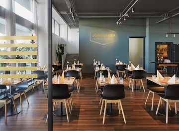 iceland/laugavegur-trail/restaurant/jorgensen-kitchen-bar