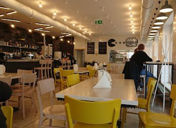 slovakia/bratislava/restaurant/roxor