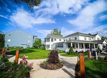ohio/geneva-on-the-lake/restaurant/the-lakehouse-inn