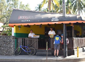 el-salvador/la-libertad/restaurant/esquina-la-comadre