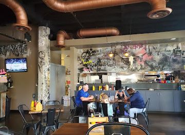 idaho/sawtooth/restaurant/sid-s-garage