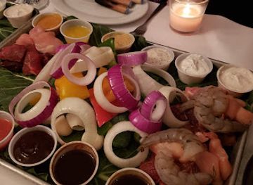 illinois/northwestern-illinois/restaurant/lucerne-s-fondue-spirits