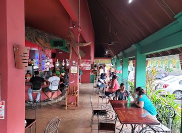 jamaica/montego-bay/restaurant/jerky-s-bar-grill