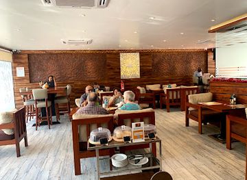 tanzania/lake-zone/restaurant/cafe-aroma