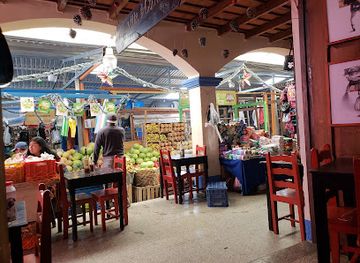 guatemala/chichicastenango-market/restaurant/plaza-y-mercado-santo-tomas