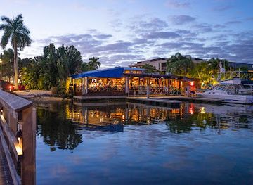 florida/naples-beach/restaurant/the-dock-at-crayton-cove